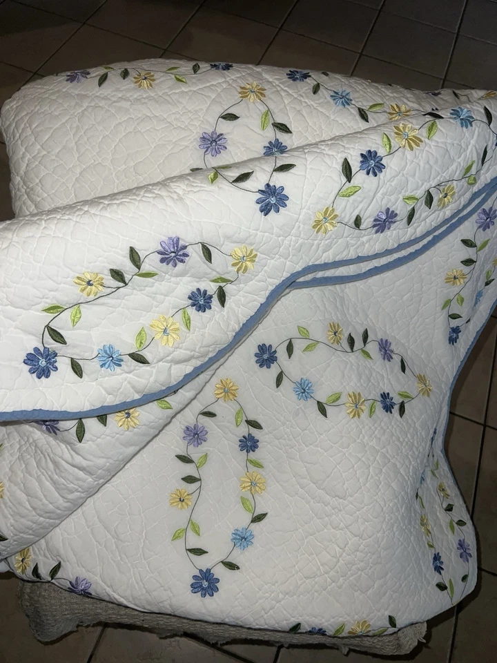 Floral Double Wedding Ring King Quilt 96” X 82” Has Spots Vintage Blue & Yellow - Image 2 of 4