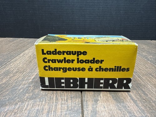 CONRAD LIEBHERR LR 621 TRACK LOADER - 1/50 DIECAST