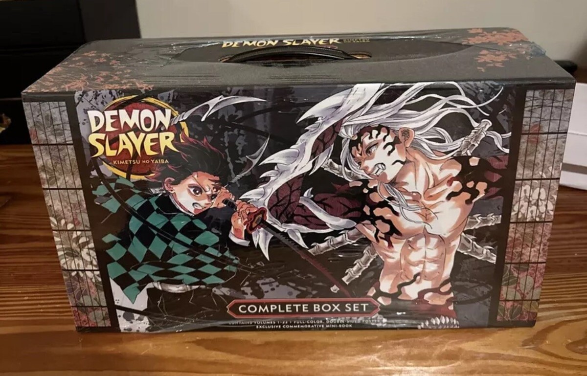 鬼滅の刃　DEMON SLAYER全巻ボックスセット Amazon.com: Demon Slayer: Kimetsu no Yaiba Complete Box Set