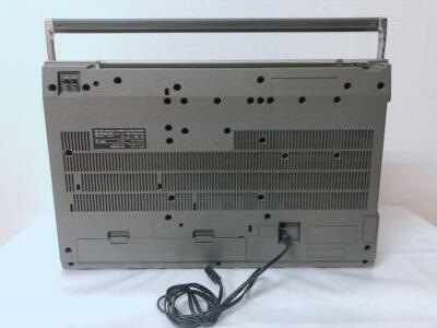 Hitachi TRK-8600RM FM/AM Padeisco Radio Cassette Recorder Silver