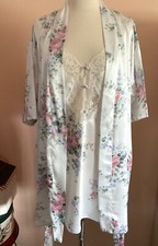 'INNERMOST' 2 PC POLY SHORT GOWN PEIGNOIR SZ XS MADE FOR SEARS FLORAL ON IVORY