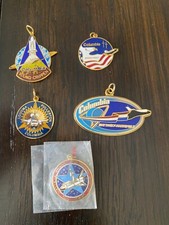 NASA Space Shuttle Columbia Gold Tone Enamel Charm Pendant Astronauts set of 5