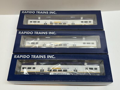 Ho Scale Rapido 146019 West Coast Express Bilevel Commuter Car Set 3PK WCE UP