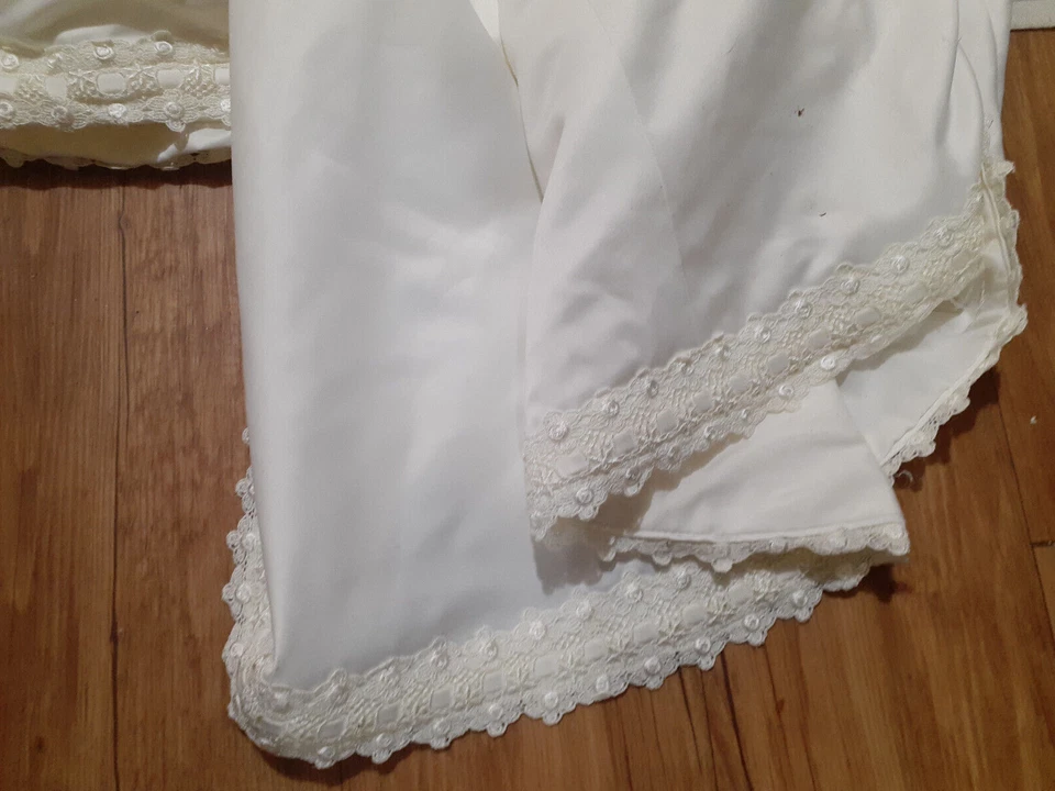 Women's 1990s Jasmine Wedding Dress with Veil and Train Size 12 - Image 3 of 4