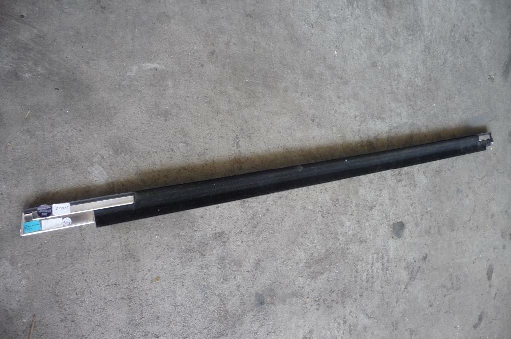 2008-2016 Rolls-Royce Ghost Rear Right Door Outer Weatherstrip 51357200330 OEM