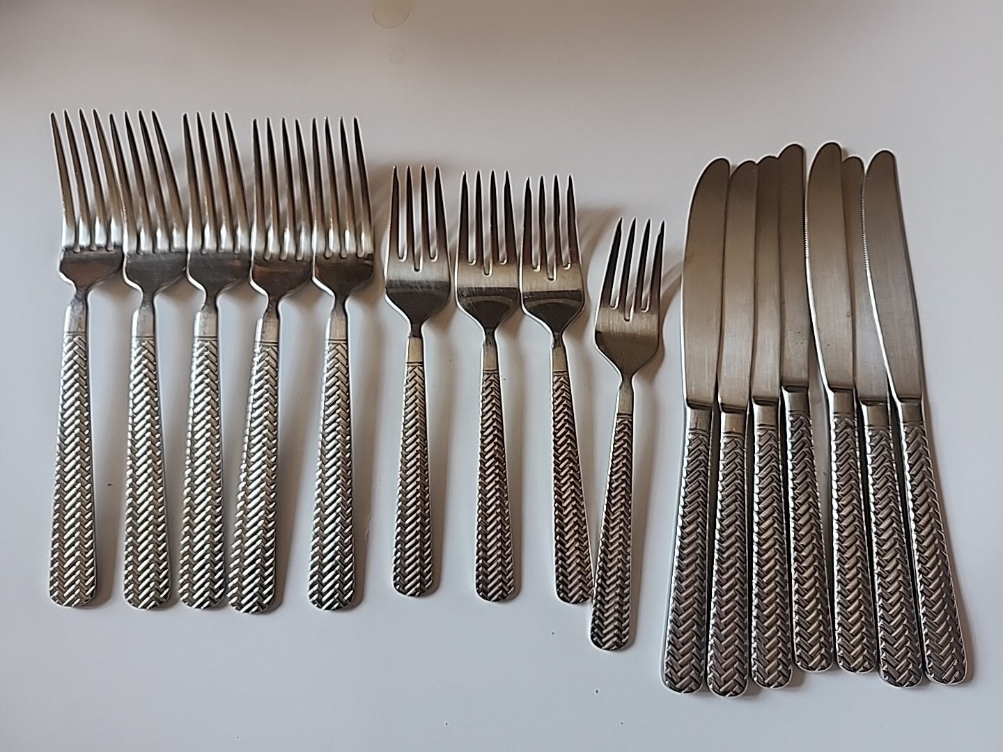 Cuisinart Sea Island Stainless 18/10 Basketweave Flatware Forks Knives