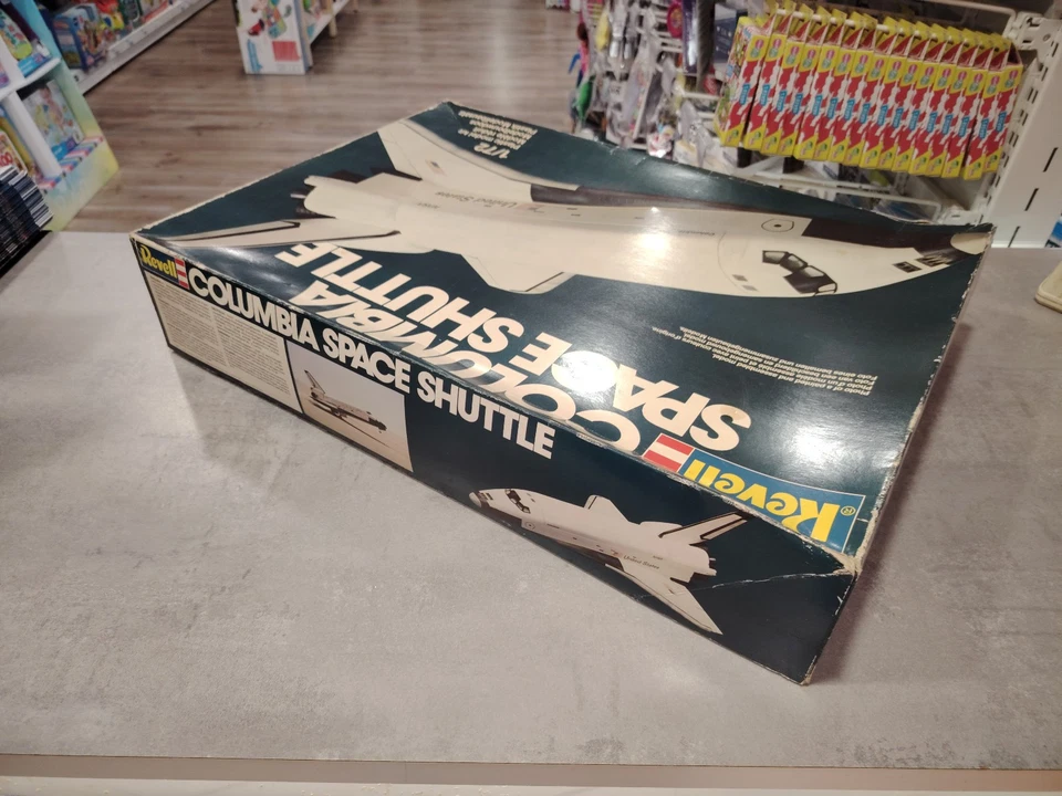 Maquette Revell Navette spatiale 4714 Commencée Boîte déchirée Collectionneur - Photo 4/4