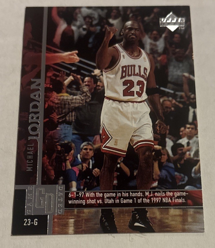 1997-98 Upper Deck - Michael Jordan #18- CHICAGO BULLS HOF 🐐 🔥🔥