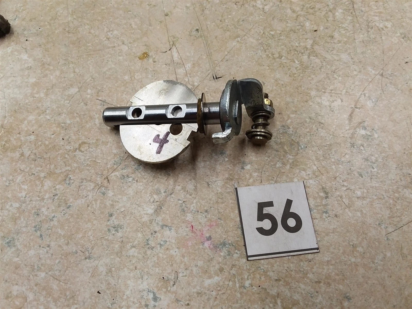 Honda CB650-Custom Carb Right Outside Throttle Shaft 1981 1982 #56 UO AP-423