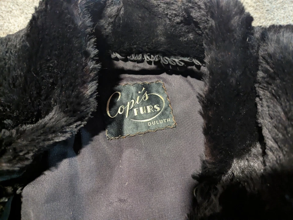 Vintage Rabbit Fur Cape Womens One Size Wrap Shawl Black Lined 60s 70s  - Image 2 of 4