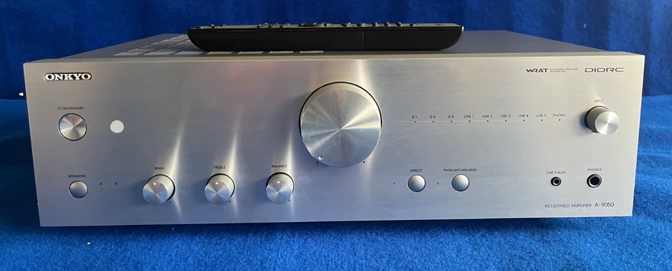 Onkyo A-9050 Amplificatore Stereo 200W 5 ingressi 4 uscite Silver - Immagine 2 di 4