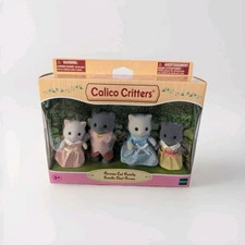 FREE GIFT WRAPPING! Calico Critters Persian Cat Family New in Sealed Box