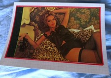 AUTOGRAPHE de Sydné ROME SUR COUPURE DE PRESSE COLLEE SUR BRISTOL 15 x 21 cm