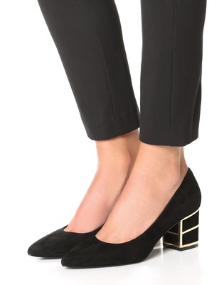 black pumps medium heel