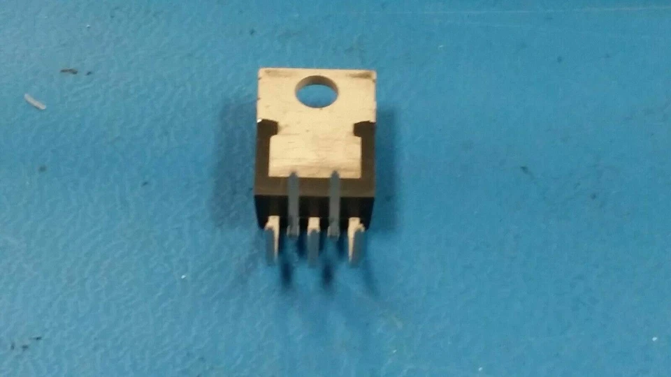 (1 PC) EZ1087CT-ADJ SEMTECH LDO Adj. Voltage Regulator IC 1 Output 5A TO-220-5 - Image 4 of 4