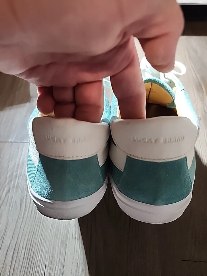 Preowned  Lucky Brand Sneakers  Size 11 US women green color - Image 3 of 4