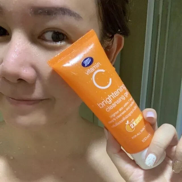 Boots Vitamina C Gel Limpiador Iluminador Piel Iluminador 100 ml Foto 4 de 4