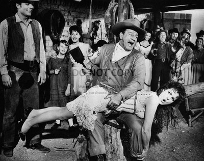JOHN WAYNE & MAUREEN O'HARA IN ''McLINTOCK!'' - 8X10 PUBLICITY PHOTO