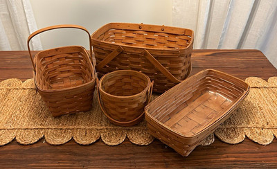 Longaberger basket collection in mint condition ranging from 1989-1994