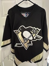 Pittsburgh Penguins Medium Jersey