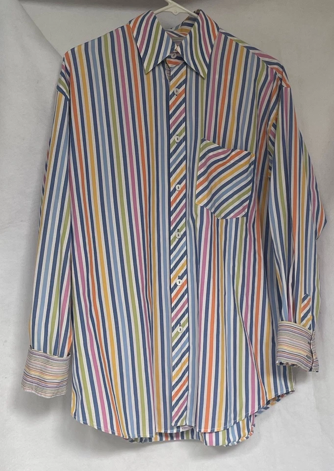 Bugatchi Uomo Men's Dress Shirt Sz. Medium  with Flip Cuffs - Image 2 of 4