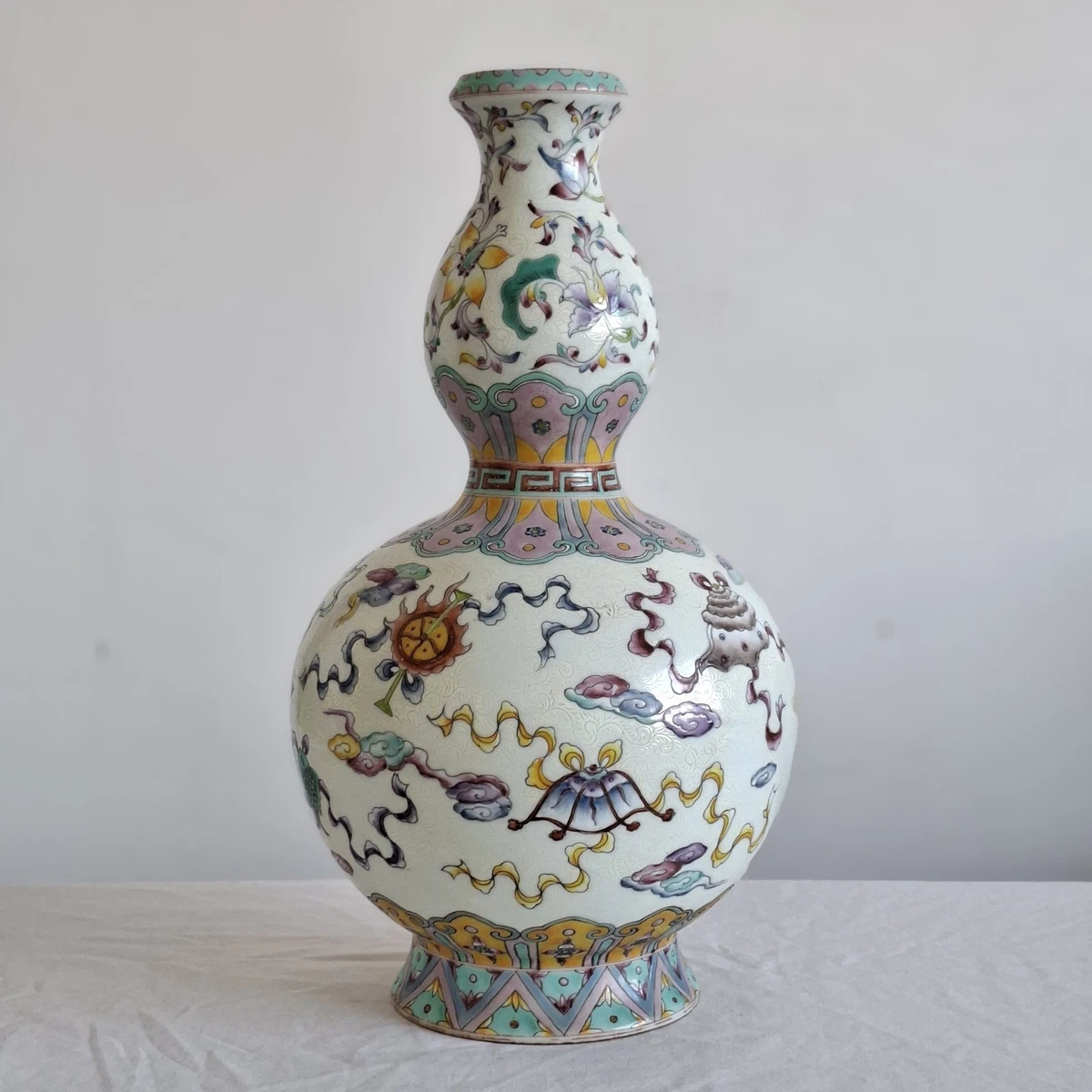 中国美術 景德鎮 花瓶 花器 花入 大清乾隆年製 六角 双耳 合箱 骨董品