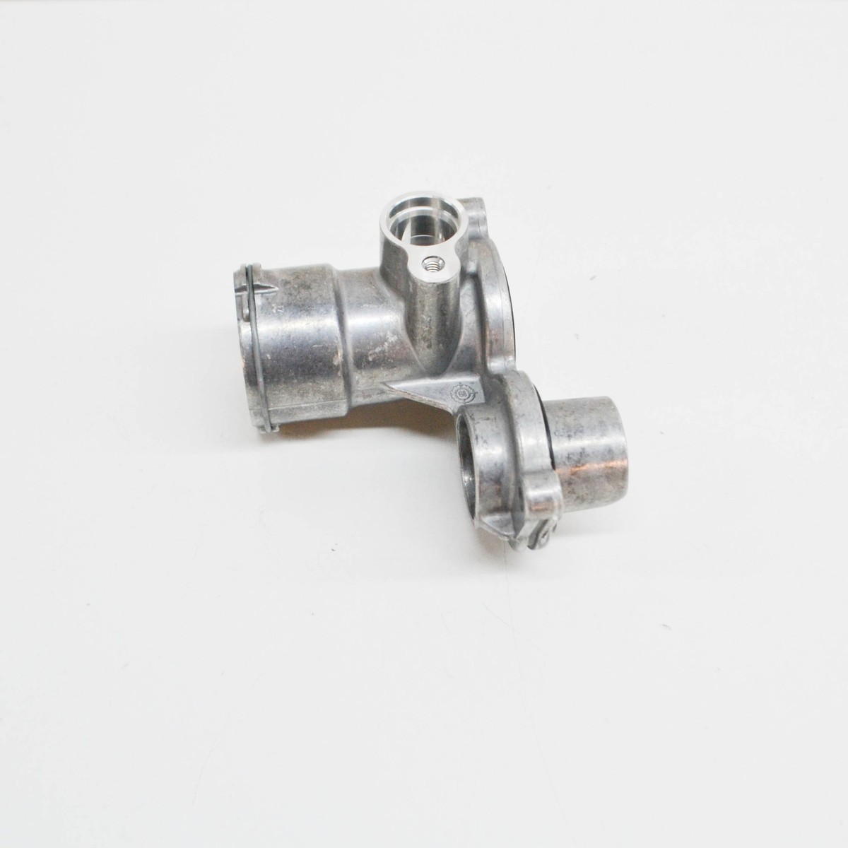 MB SPRINTER W906 Cylinder Crankcase Right Fitting A2712001356 NEW  