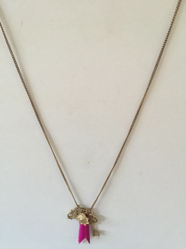 Collar de cadena 4 colgantes de plata chapados en oro: llave de búho pluma flor de loto Foto 2 de 2