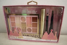 Nicole Miller New York Holiday Eyeshadow Palette Eye Makeup Collection, 4-Pc Set