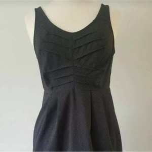 urban outfitters little black dress