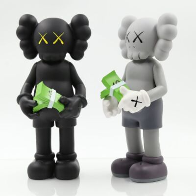 12in Kaws Companion Counting Money Action Figure Statue Fans