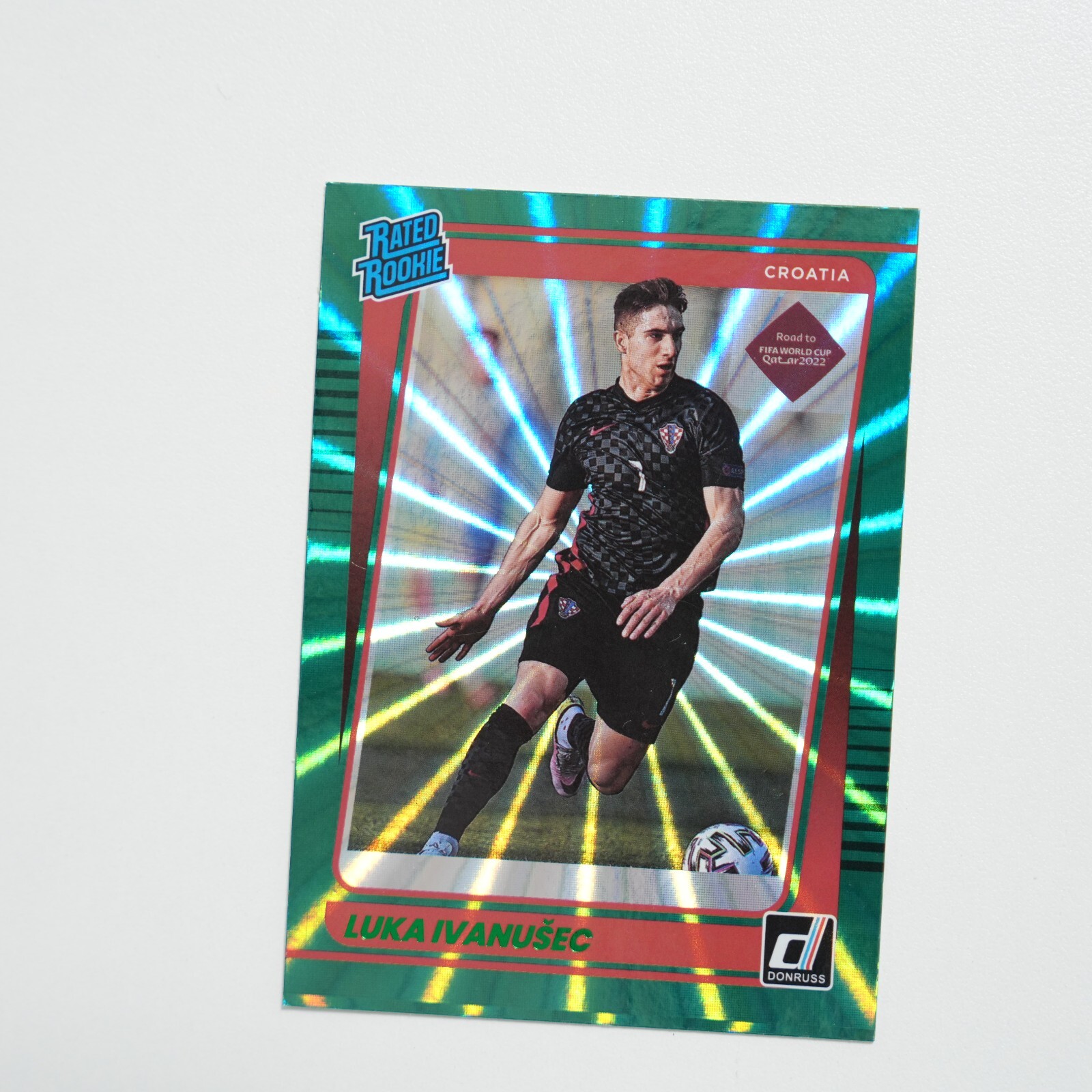 2021-22 Panini Donruss Holo Green Laser Luka Ivanusec #200