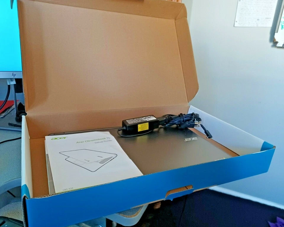 Acer Chromebook 15 CB3-532-108H 15.6" (16GB eMMC, Intel Atom Quad-Core, 2.00 GHz - Image 2 of 4