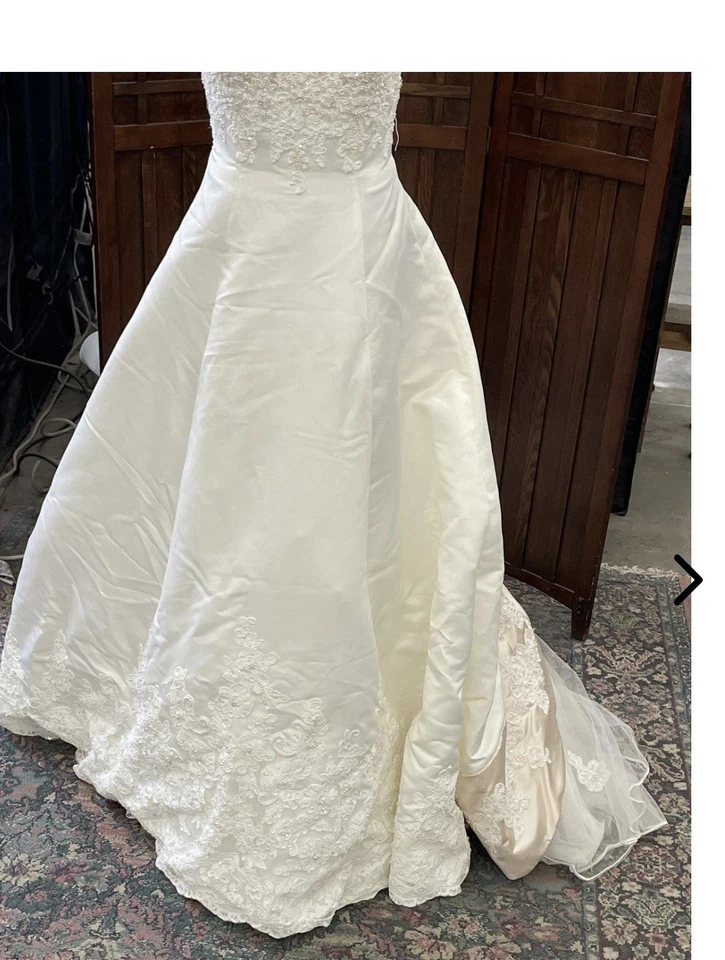 Mon Cheri Champagne Trim Beaded Wedding Dress with Train. Great Condition Size - Image 2 of 4