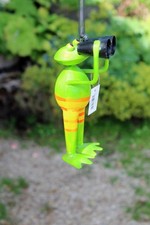 Frosch Spanner hüpfend Gartenfigur Gartendeko Dekofigur Tierfigur Hängedeko