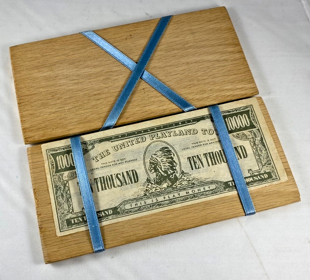 Vintage Wooden Billfold Magic Trick Gag Gift Ribbon-Flipper Fun Party Prank