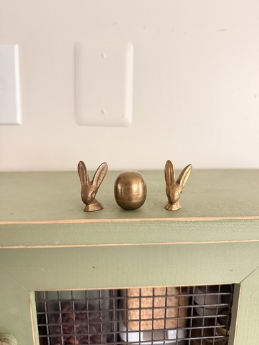 2 VINTAGE SOLID BRASS BUNNY HEADS PLUS SOLID BRASS EGG 