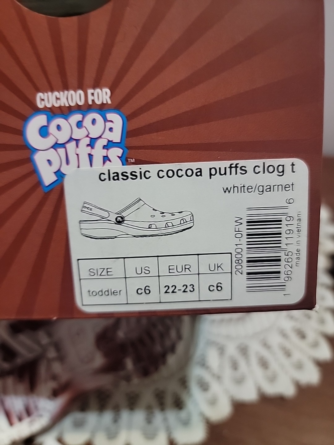 Cocoa Puffs Unisex Cereal Crocs Size C6  Toddler