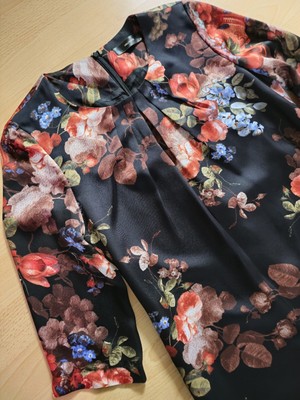 Hallhuber   Kleid 38 Satin / Seiden Optik Schwarz Blumen Neuwertig