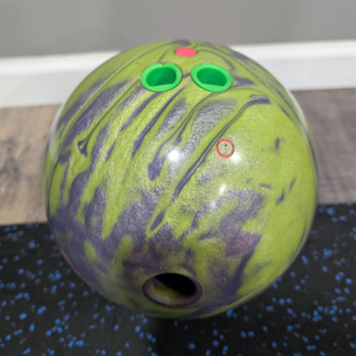 Brunswick SLINGSHOT Green & Purple Bowling Ball USBC 10811042 15Lb