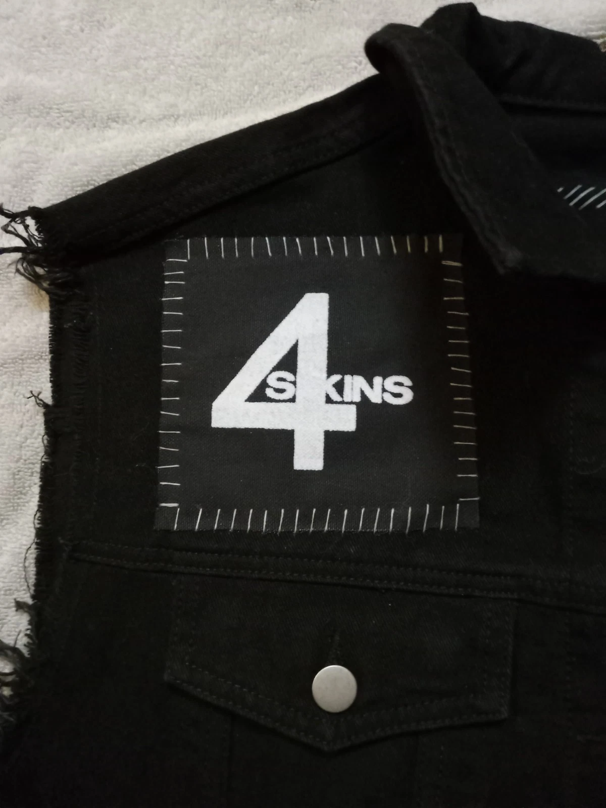 DIY Punk Denim Vest Medium A GLOBAL THREAT, SPECIAL DUTIES, 4 SKINS, INFA RIOT - product detail image 6