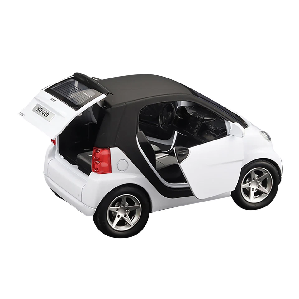 1:32 Car Model Diecast Toy Vehicle Collection Kids Pull Back For Smart ForTwo - Image 3 of 4