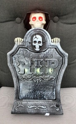 Halloween Animatronic Zombie Grabstein Gruselig mit Licht und Soundaktivierung