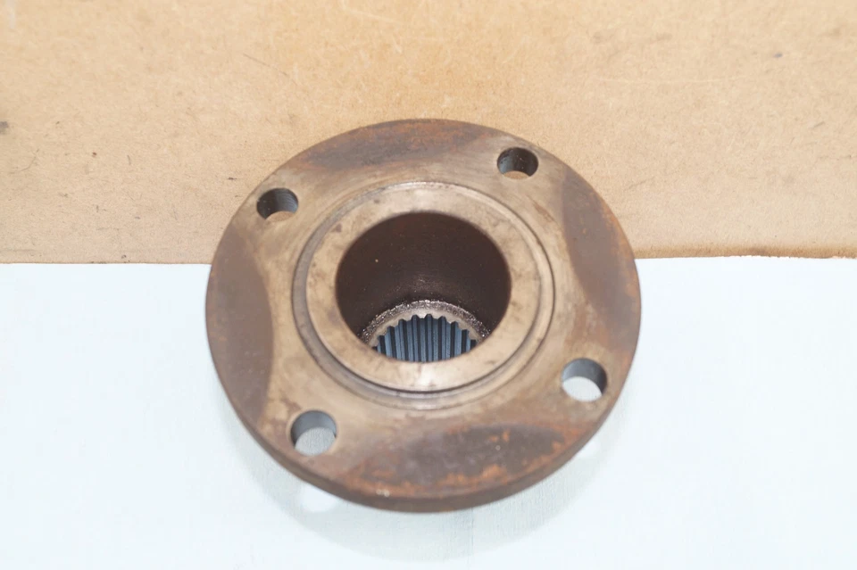 Ford ZF6 S6-650 6 Speed Manual Speed Manual Transmission Rear Output Flange Yoke - Image 4 of 4