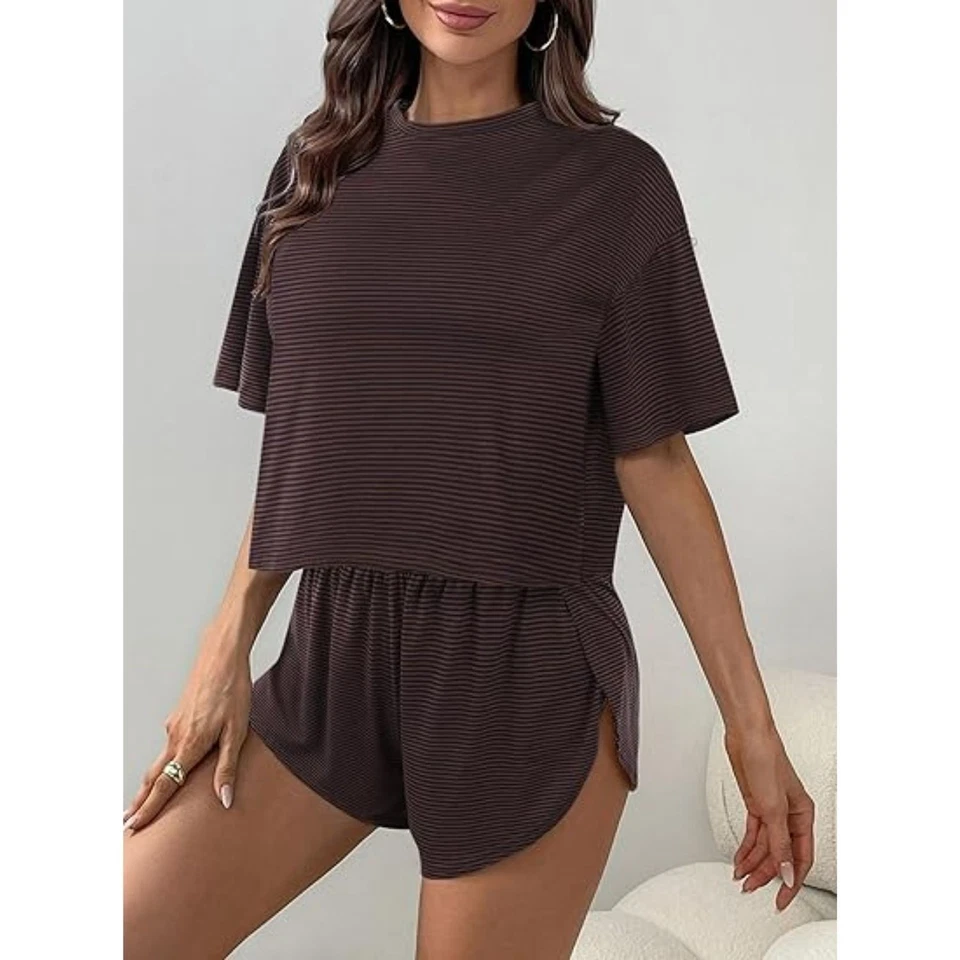 Conjunto de pijama corto a rayas marrón Remidoo dividido Foto 3 de 4