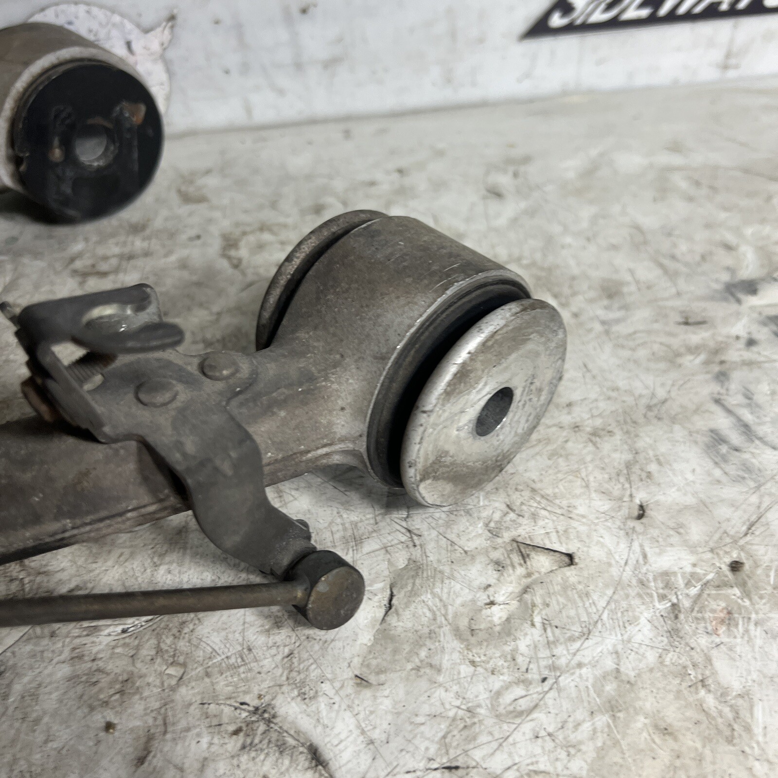 03-12 Maserati Quattroporte Front Left Upper Control Arm M139