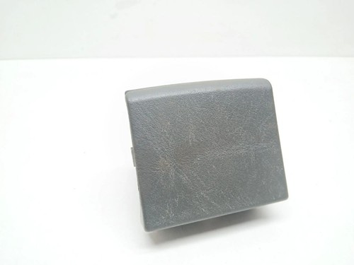 Volkswagen PASSAT B3 1990 Aschenbecher hinten 357857962 UST110279