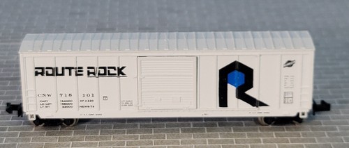FB9: Roundhouse escala N - #718101 CNW Route Rock Box Car Chicago y North Western | Zustand: Used