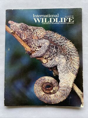 1988 July-August International Wildlife Magazine How Plants Fight Back (CP196)