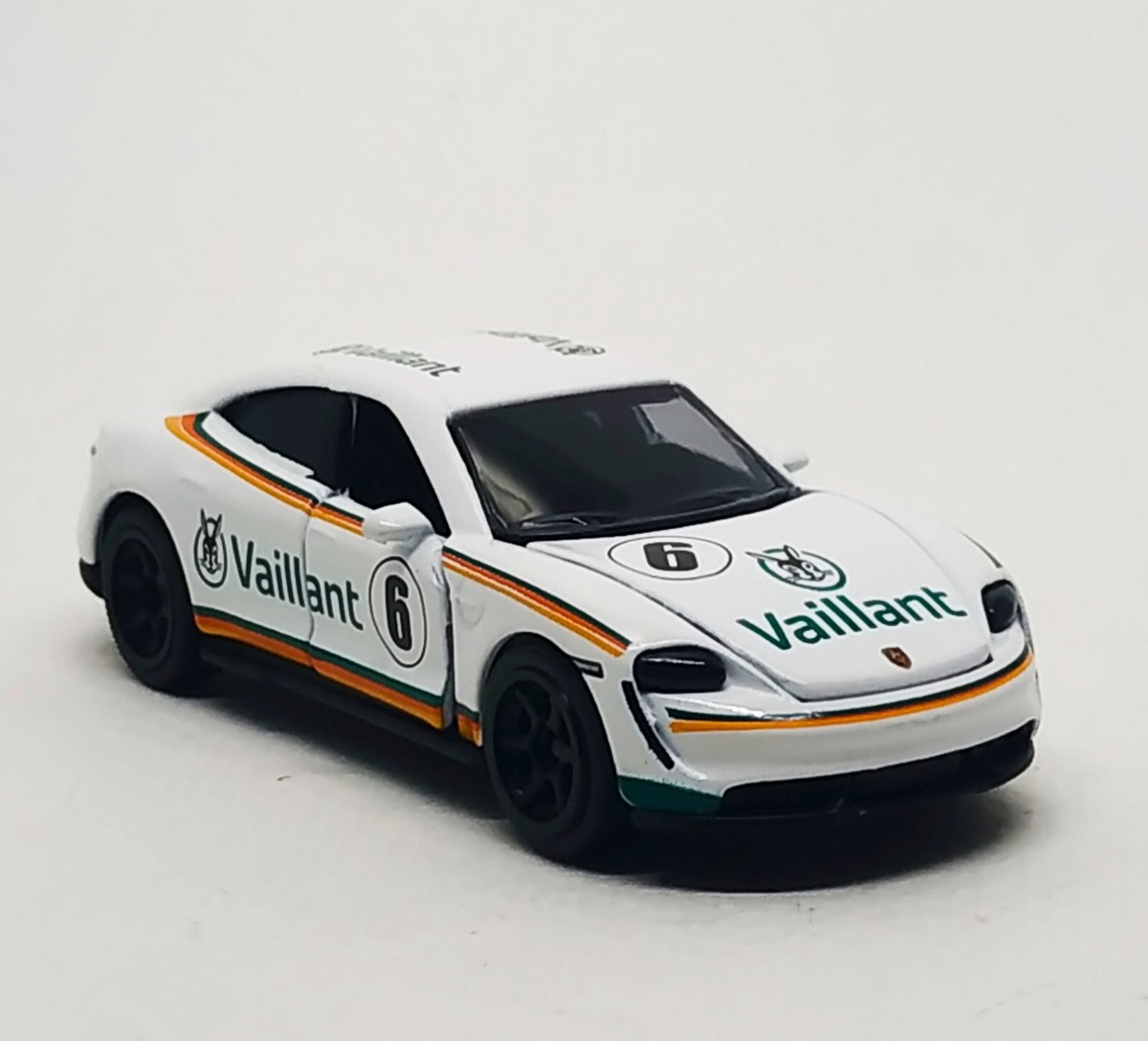 Majorette ポルシェ Taycan Turbo S & 917 Majorette Porsche Trailer Set Taycan Turbo S + 917 KH no.23